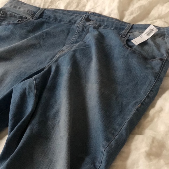 Old Navy Skinny Jeans - Picture 5 of 5